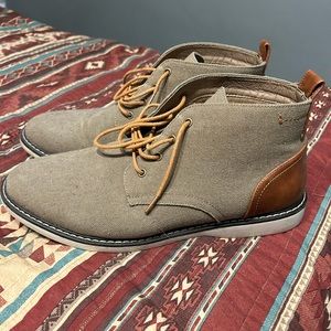 Size 12M Steve Madden Chukka boot